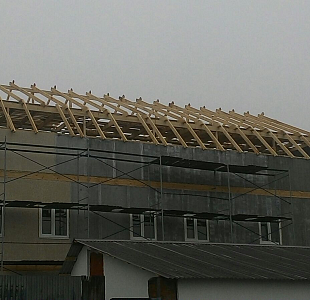 Строительство трехэтажной гостиницы в Московской области. Площадь 1080 квадратных метров. Третий этаж — мансардный