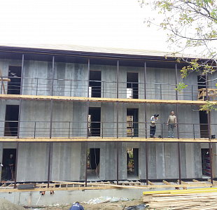 Трехэтажная гостиница из СИП панелей, построенная компанией ВИМАК. Краснодарский край, Туапсинский район, Джубга